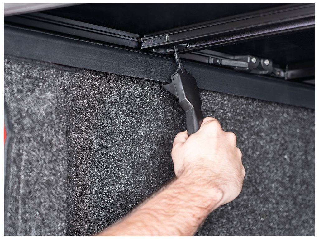 Gator by RealTruck SFX Soft Tri-Fold Tonneau Wrap Suitable with Dodge Ram 2009-2018, 2019-2021 Classic 1500 5Ft 7In Bed-Does Not Fit Rambox