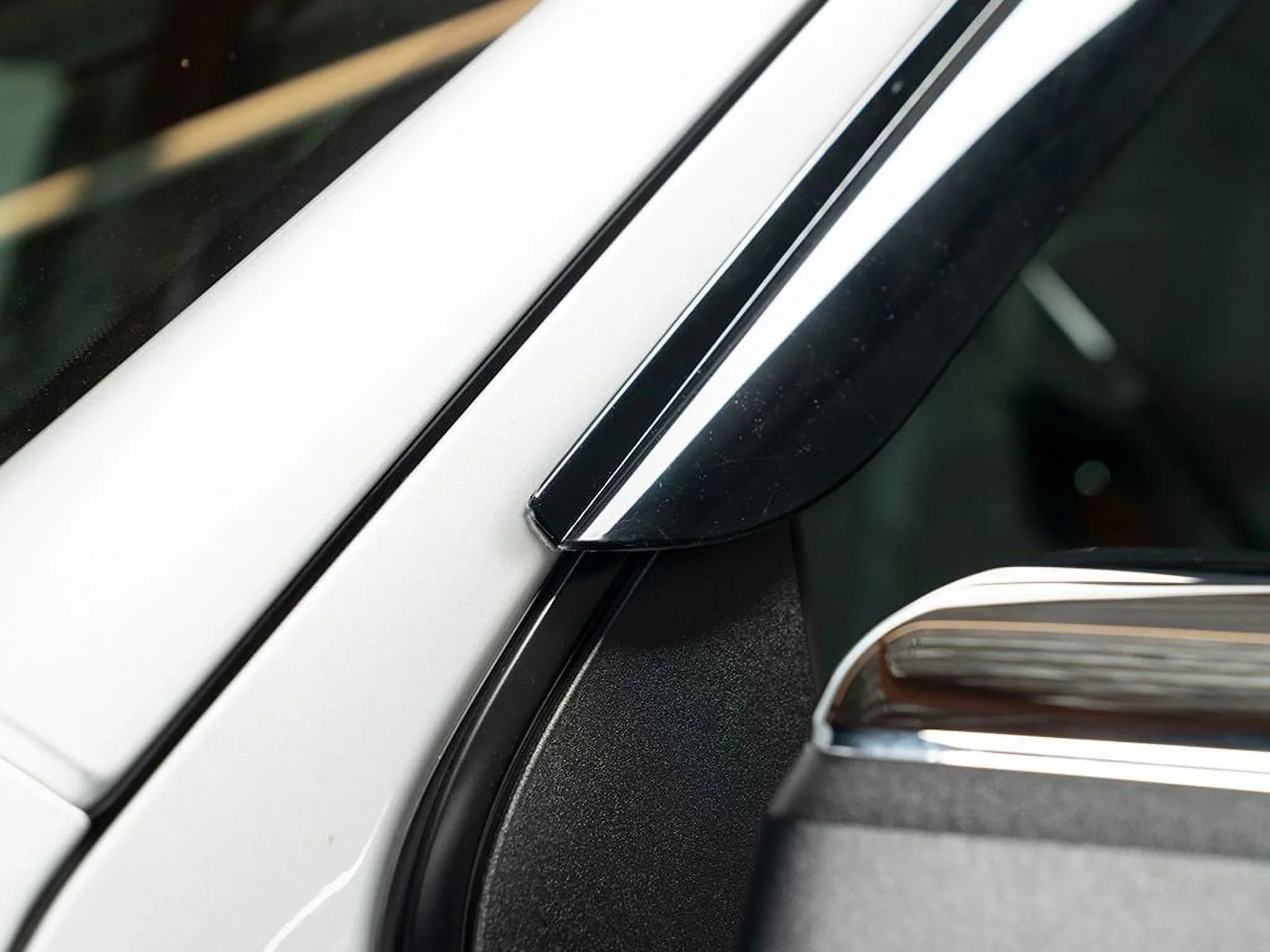 Auto Ventshade (AVS) by RealTruck Ventvisor Deflector 4 Pc.; Smoke Fitting With 2016 Toyota 4Runner